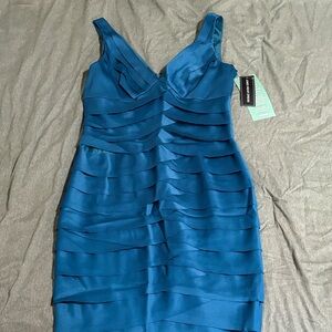 Jones Wear Blue Layered Midi Dress